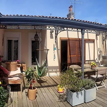 Frühstückspension Calme , Proche Du Centre, Grande Terrasse, Petit Dejeuner 3*