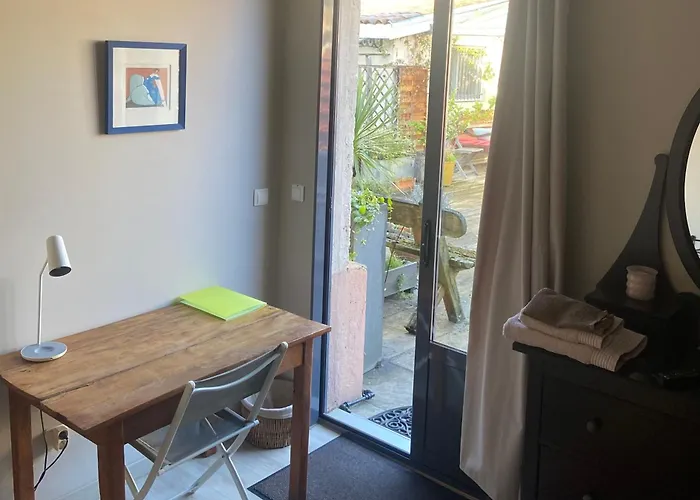 Calme , Proche Du Centre, Grande Terrasse, Petit Dejeuner Bed & Breakfast Bordeaux